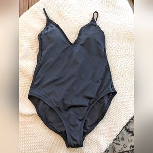 Kona Sol Black One Piece Swimsuit Sz. Large